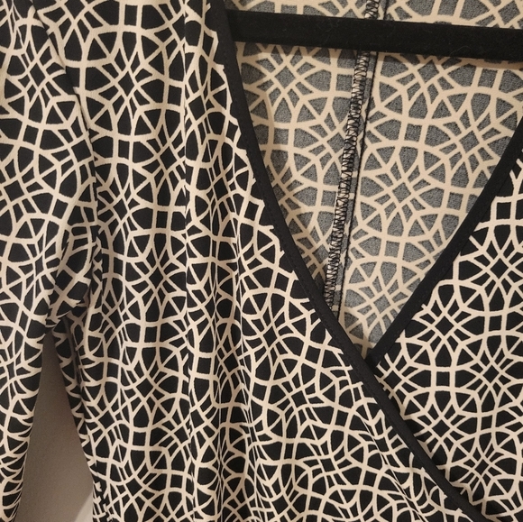 City Triangles Vintage Black And Cream Babydoll V-Neck Wrap Dress. Y2k Size M - Picture 4 of 9